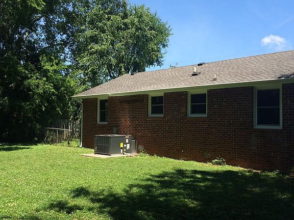 4th image of 115 Noel Ln