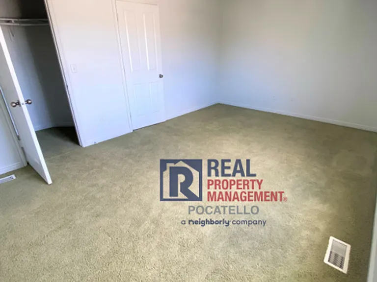 414B Pheasant Ridge Dr — Photo 10