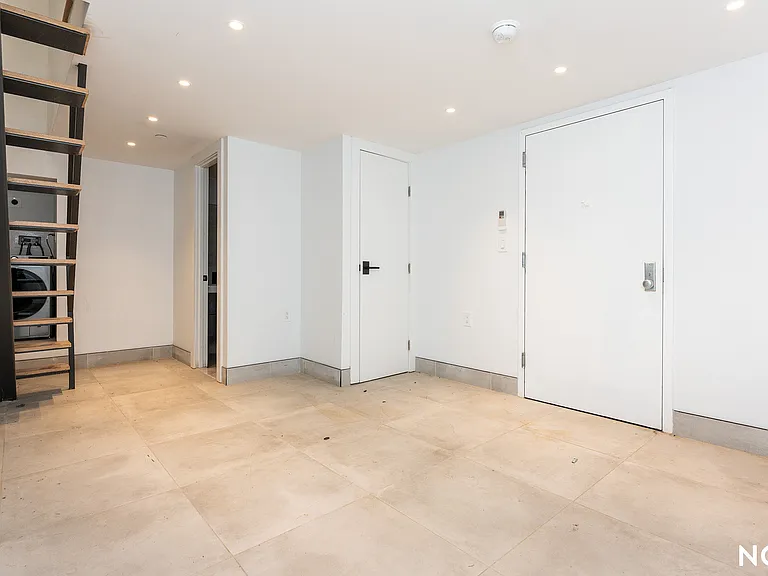 987 Bedford Ave #1F — Photo 12