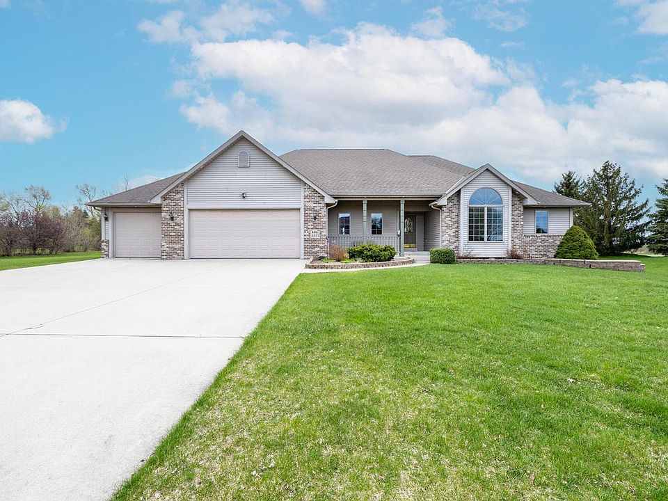 1st image of 4891 White Swan DRIVE