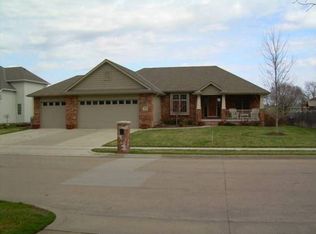 1738 E Linden Ave, Fremont, NE 68025