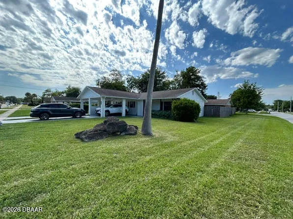 900 Boulder Dr, South Daytona, FL 32119