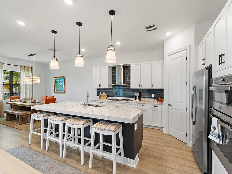 15883 Key Biscayne Ln — Photo 12