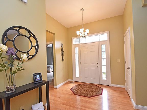 3rd image of 20311 Alpine Dr