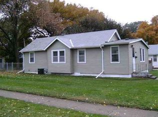 7003 Wirt St, Omaha, NE 68104