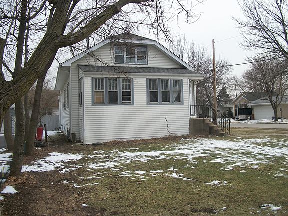 3rd image of 229 S Yale Ave