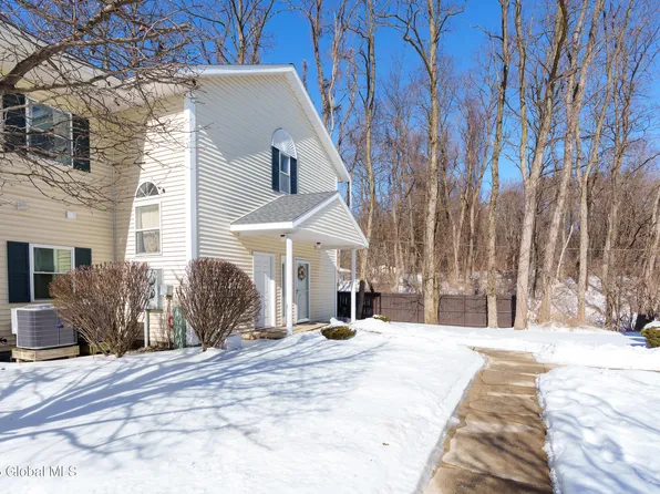 1003 Greenwich Drive, Albany, NY 12203