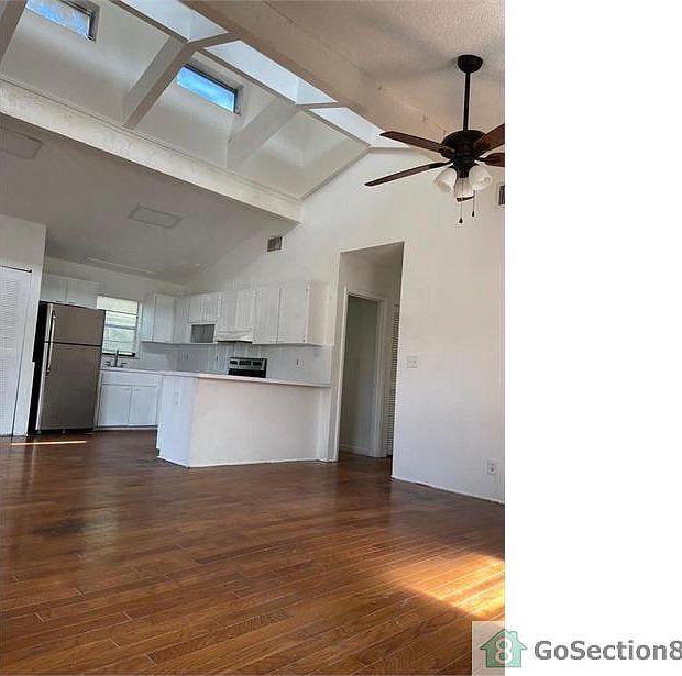 2nd image of 4940 SW 27th Ave