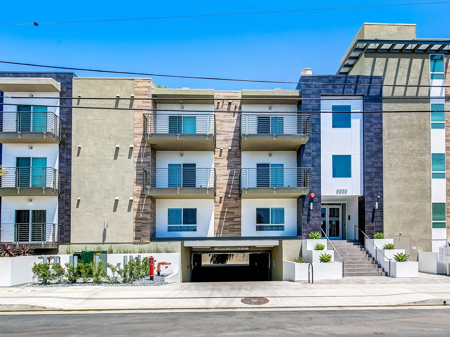Moderno Luxury Living East — Photo 4