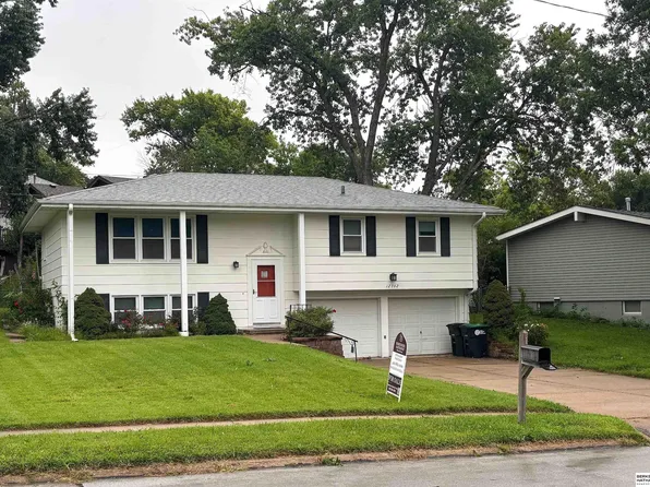 12362 Bel Dr, Omaha, NE 68144