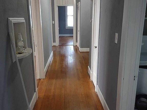 3rd image of 515 W Pine St