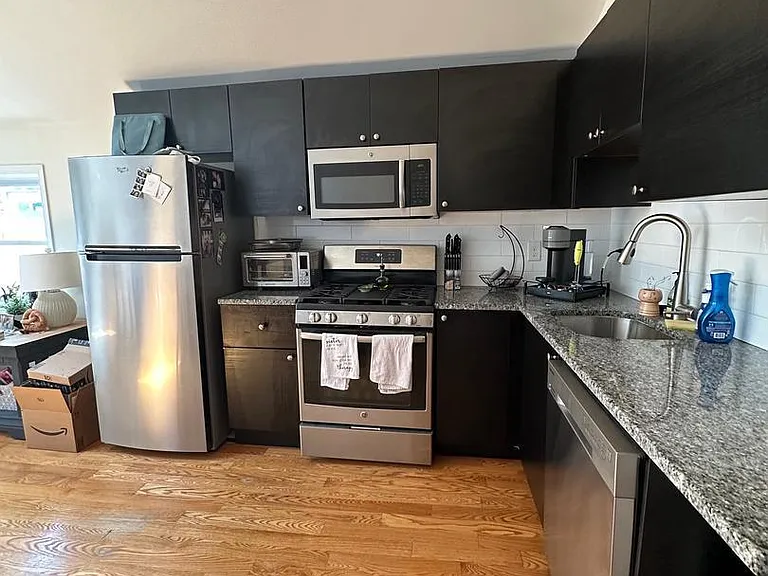 309 S 12th St #3F — Photo 4