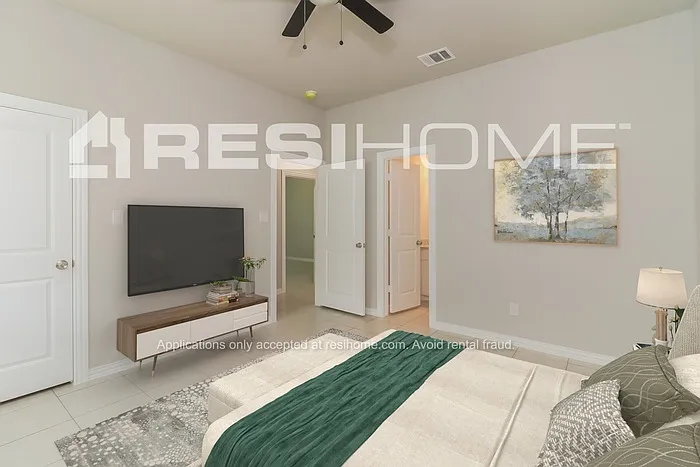 3007 Prairie Ave — Photo 9