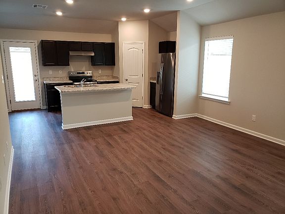 2nd image of 5668 Magnolia De Christophe Dr
