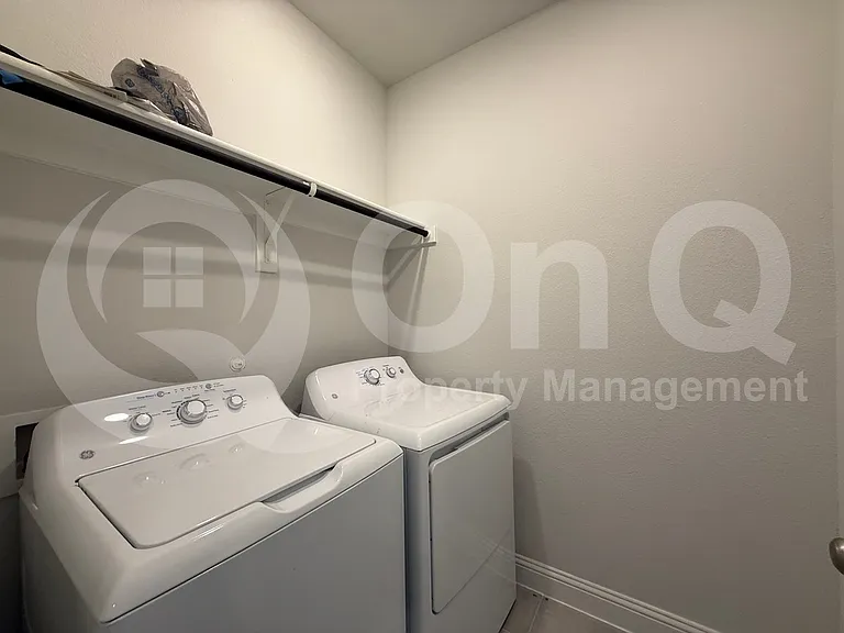 588 Hutchinson Ln — Photo 27