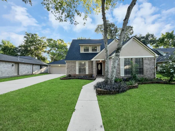 1306 Carriage Dr, Richmond, TX 77406