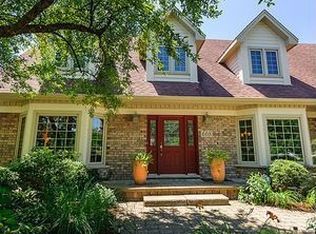 608 Arlington Ave, Naperville, IL 60565