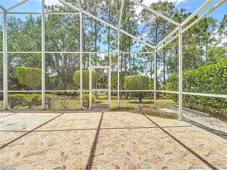 351 Pindo Palm Dr — Photo 36