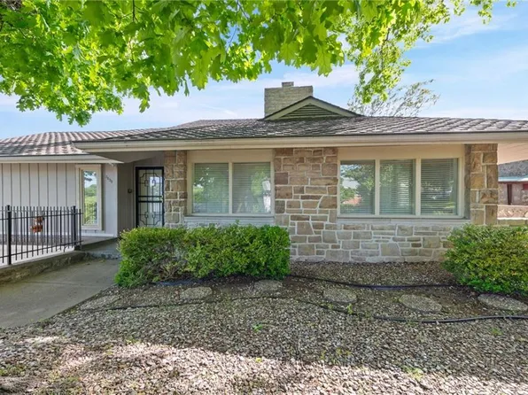 3630 N Briarcliff Rd, Kansas City, MO 64116