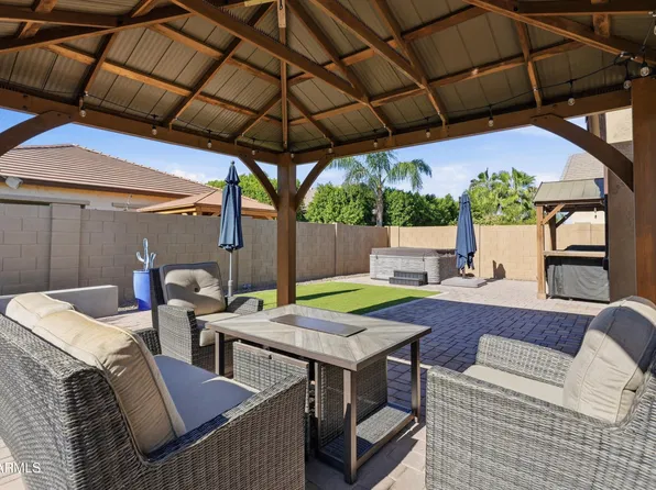 3020 E PINTO Drive, Gilbert, AZ 85296