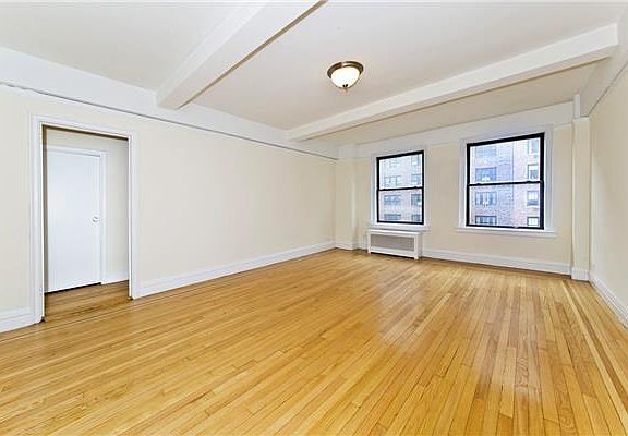 2nd image of 34 W 72nd St #102