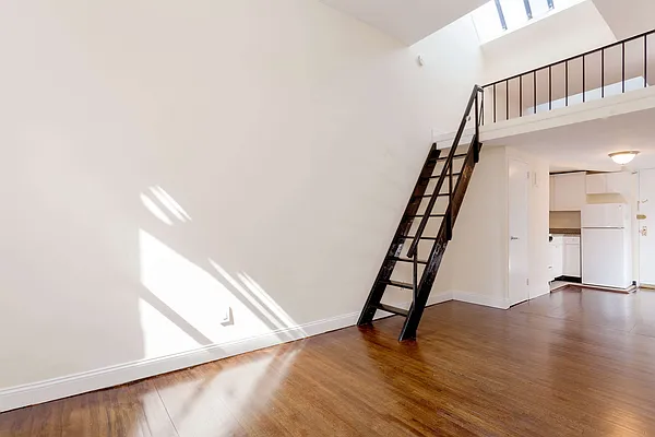 Rented by Mirador Real Estate | media 10