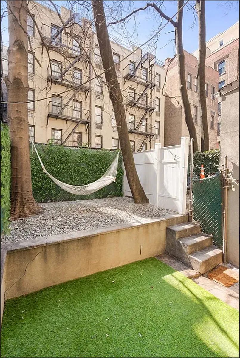Building Photo - 228 E 81st St #1-A