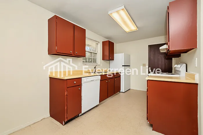 8346 Eagle Pass Dr — Photo 7