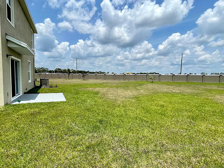 8358 Hardy Bay Loop — Photo 16