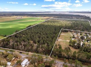 20 County Rd, Elberta, AL 36530