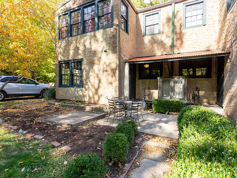 343 N Gore Ave — Photo 18
