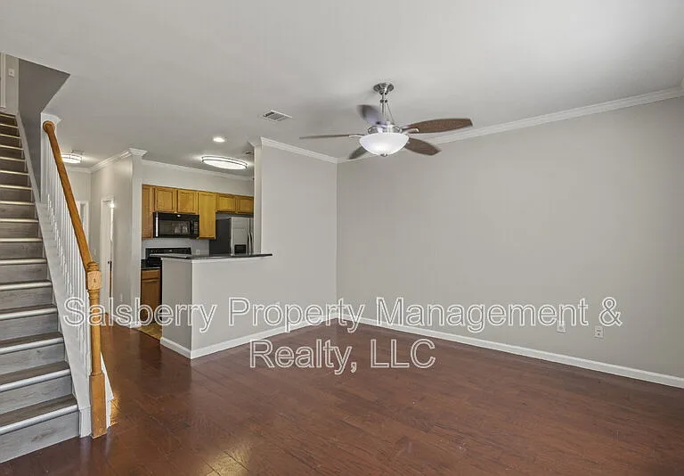 8015 Ederville Cir — Photo 4