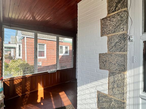 2nd image of 18368 Camden Ave