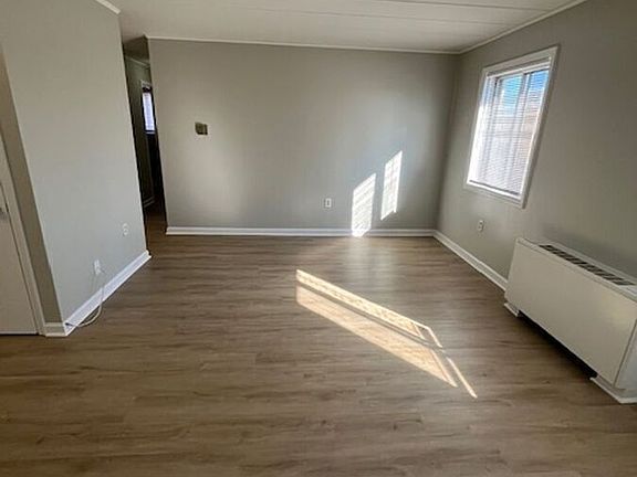 4th image of 1606 Alexandria Dr APT 8