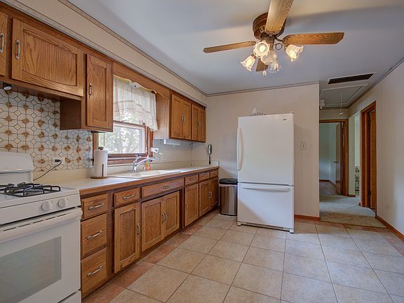 3rd image of 8739 Austin Ave