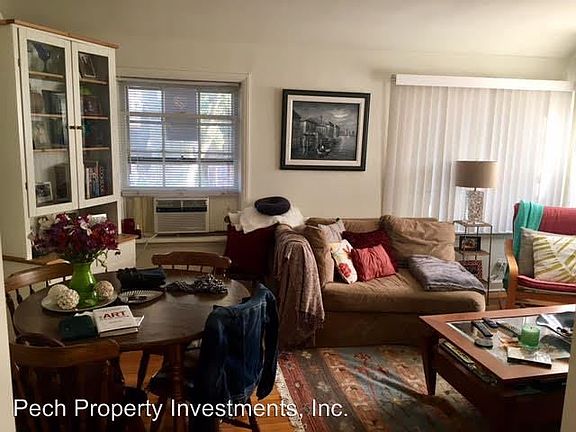 5th image of 1910 E Park Pl APT 4
