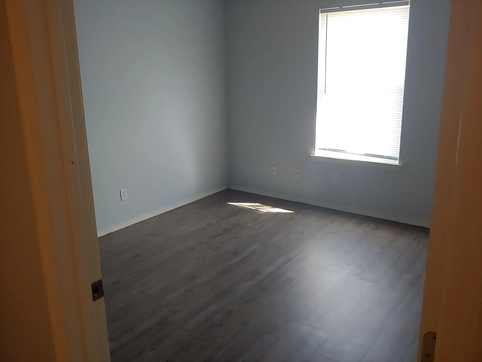2566 N Center St — Photo 4