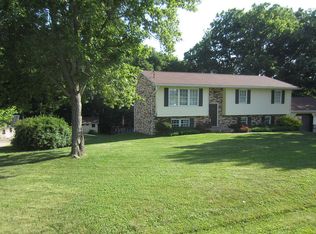 40 Teri Ln, Little Hocking, OH 45742