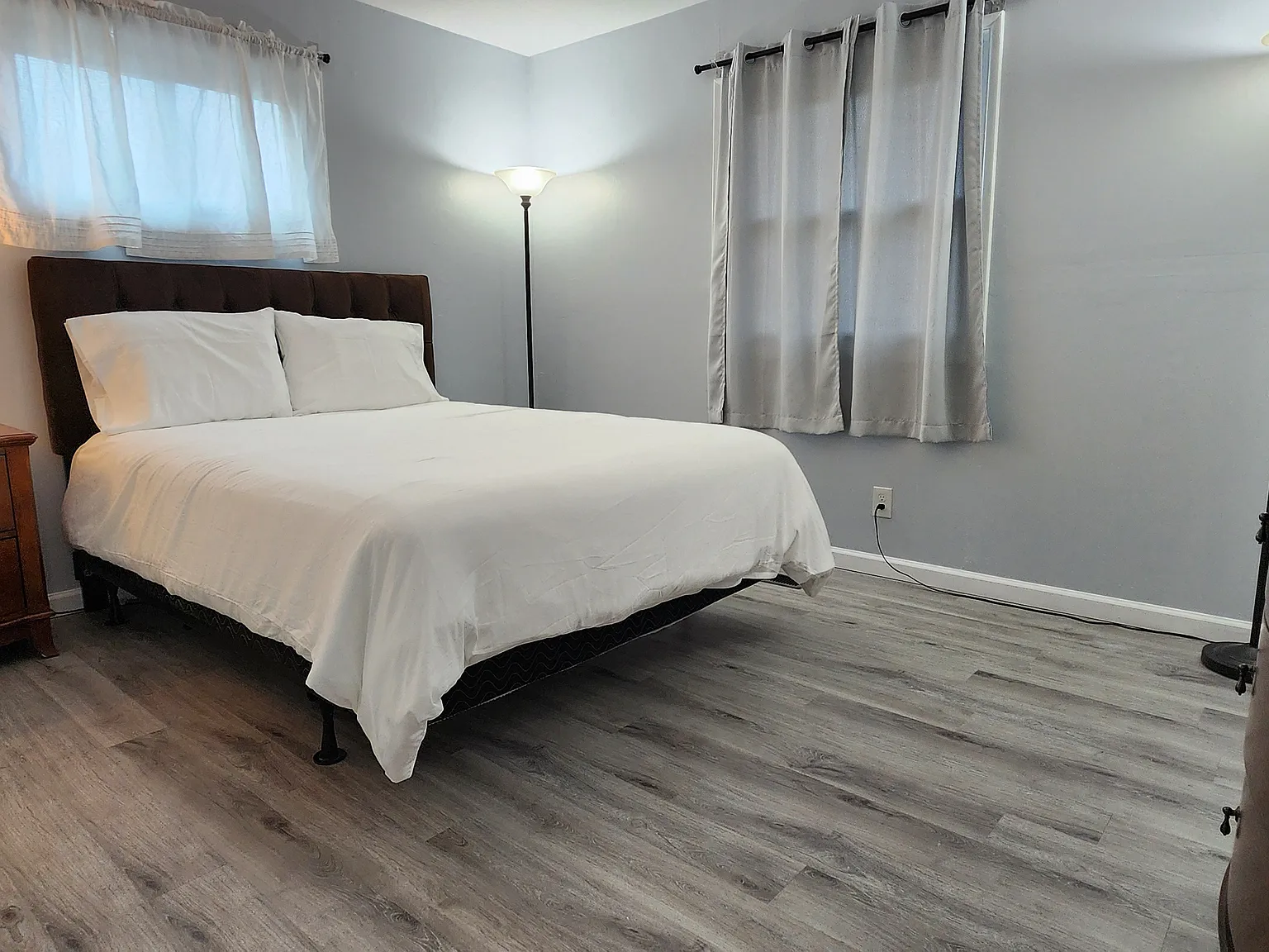 4 bed, 2.5 bath, 2204 sqft, $4,500 — Photo 3
