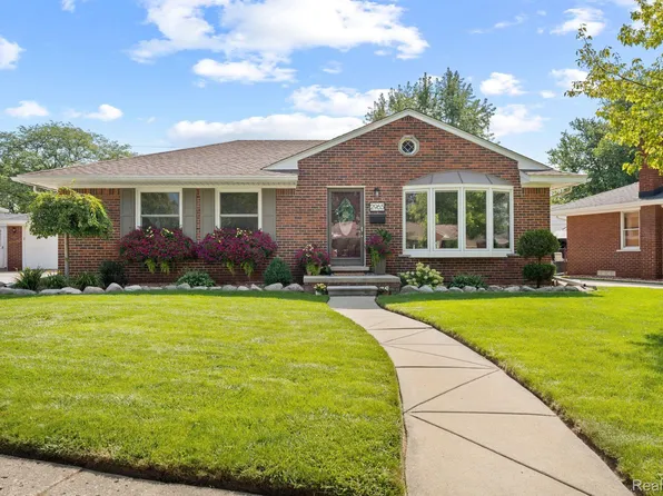 2965 Anna Ct, Trenton, MI 48183
