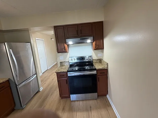 2 bed, 1.5 bath, 944 sqft, $2,200 — Photo 2