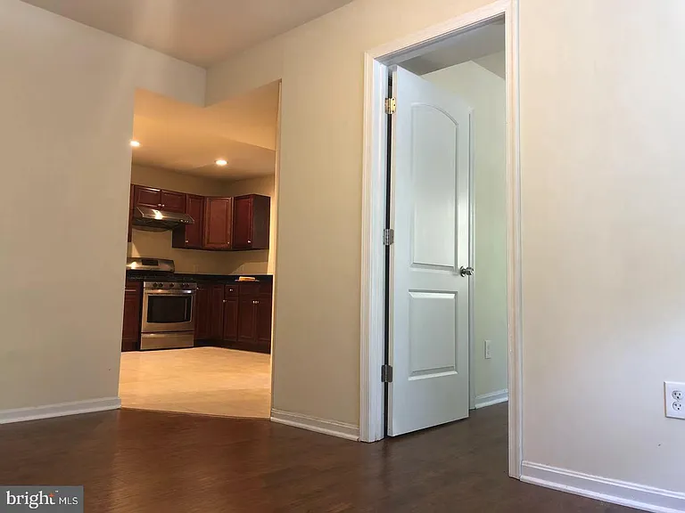 8314 Roanoke Ave #4 — Photo 4