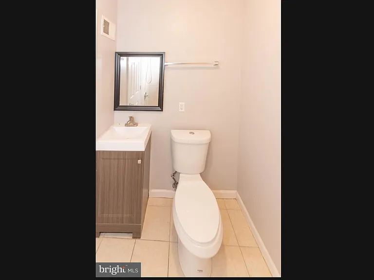 2510 Mosher St — Photo 2