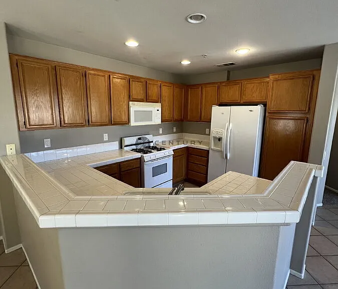 33455 Winston Way — Photo 8