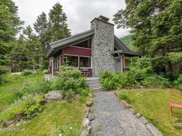 616 Sproat Rd, Girdwood, AK 99587