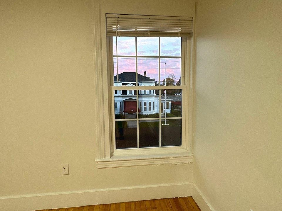 39 South St Foxboro, MA Zillow