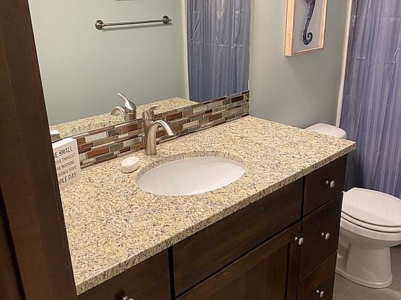Downstairs full bathroom