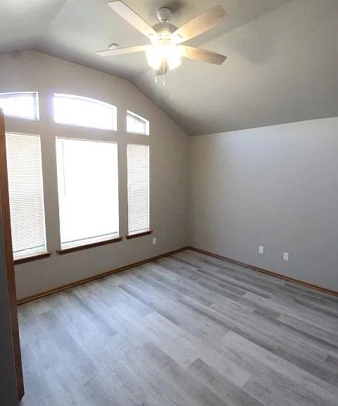 620 Eastview Dr — Photo 16