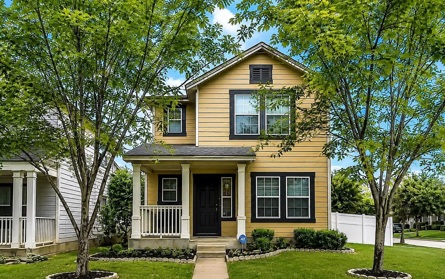 4 bed, 3.5 bath, 1854 sqft, $2,195 — Photo 1