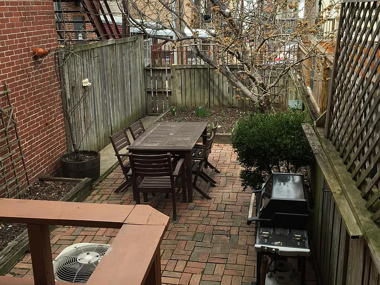 30 E Ostend St — Photo 17